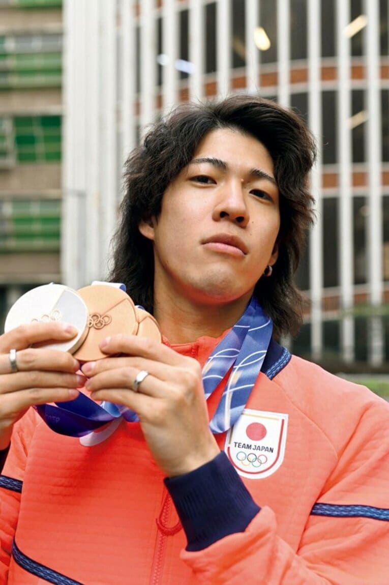 2005年5月24日生、北海道出身。選手だった父の影響で競技を始める。'22-'23シーズンからW杯に本格参戦し、今年1月に初優勝。今大会ではノーマルヒルと混合団体で銅、ラージヒルで銀メダルを獲得した。167cm、55kg ©Asami Enomoto / JMPA