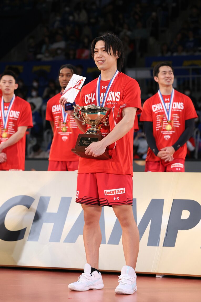 セッターにかかるプレッシャーを吐露した大宅真樹。豪華スパイカー陣へのトスワークに注目が集まる　©︎JIJI PRESS