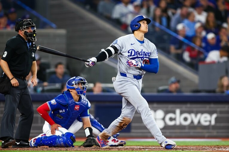 大谷とバエンズエラ　©Getty Images
