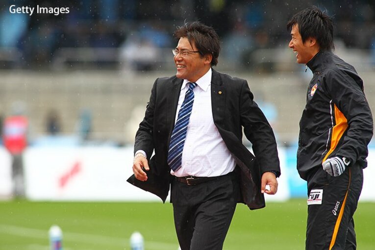 会心の表情を浮かべた手倉森監督。