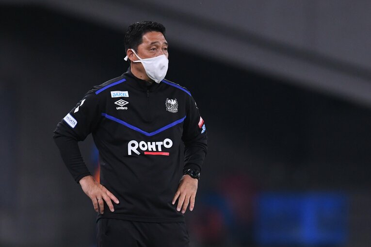 宮本恒靖の後任が決定するまでは、松波正信強化アカデミー部長が監督を務めるという　©GettyImages