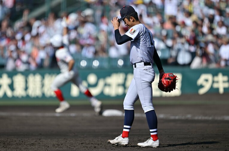 大会ナンバーワン投手の織田翔希を、智弁和歌山打線はなぜ打ち崩せたのか ／ photograph by Hideki Sugiyama