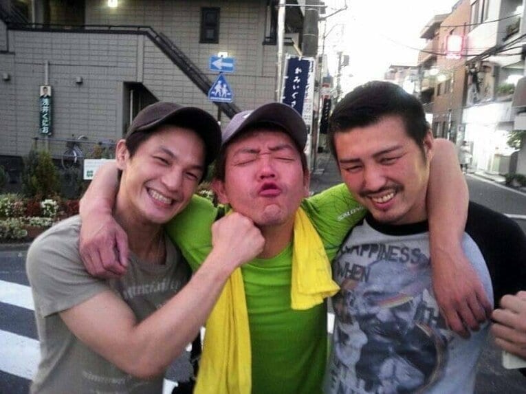 居酒屋「いきや」に集まるボクシング関係者たち（本人提供）