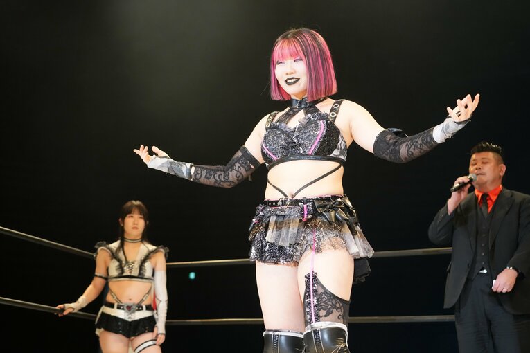 決勝のリングに立つ吏南　©Essei Hara