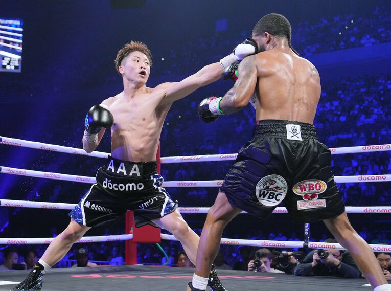 ジャブの差し合いで優位に立ち続けた井上尚弥　©Naoki Fukuda