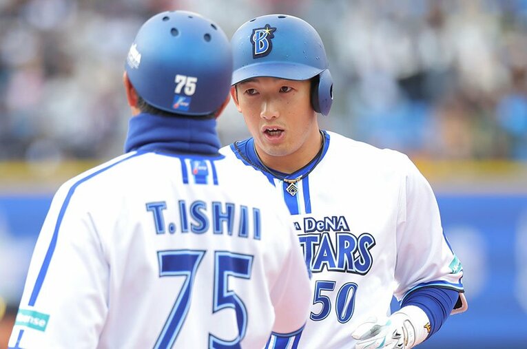 DeNAの正捕手への道を歩んでいる山本祐大。完璧主義と自己分析する山本の考えを変えたのが、梅野隆太郎の言葉だったという ／ photograph by JIJI PRESS