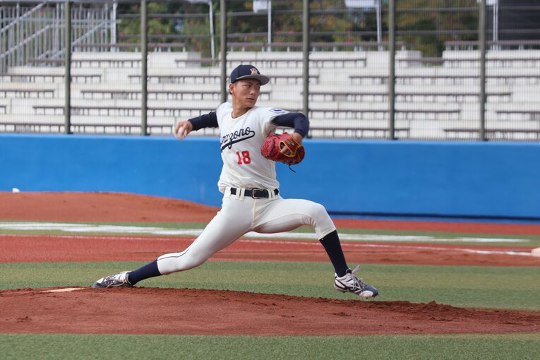 最速156キロの剛腕・藤原聡大の投球フォーム（２／７）　©︎Fumi Sawa