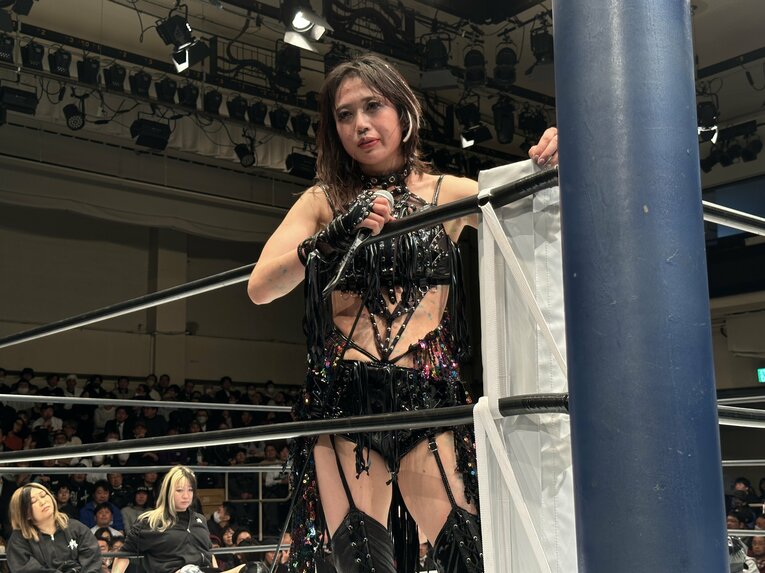 「敗者退団マッチ」として行われた上谷沙弥vs中野たむ　©Norihiro Hashimoto