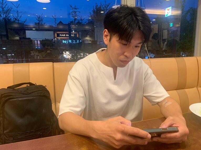 フルトン戦の映像を見ながら井上尚弥の技術について語る黒田雅之　©Masanori Moriai