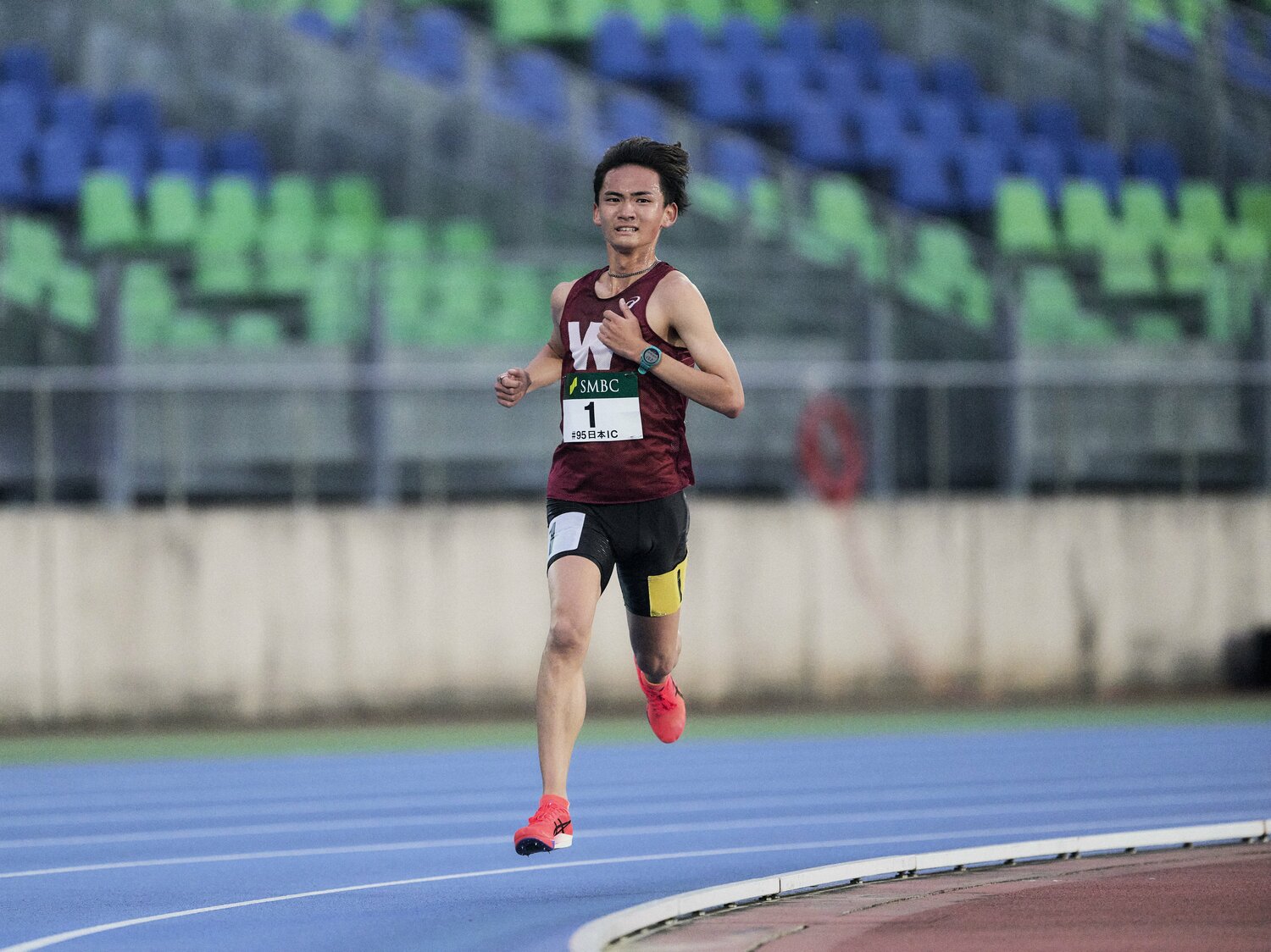 4000ｍあたりからは独走に。苦しい表情を浮かべながらもペースは落ちなかった　©Yuki Suenaga
