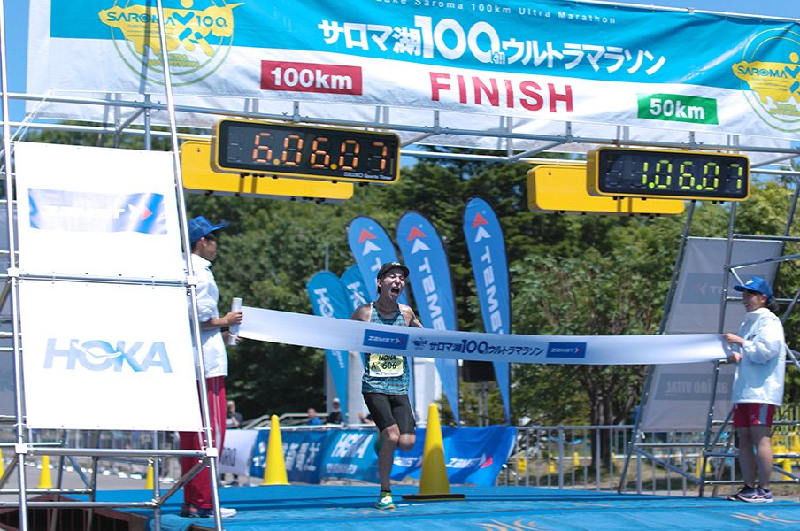 日本記録を3分以上更新の衝撃。サロマ湖100kmウルトラマラソンを制した山口純平とは何者か？＜Number Web＞ photograph by HOKA/GOAT inc,