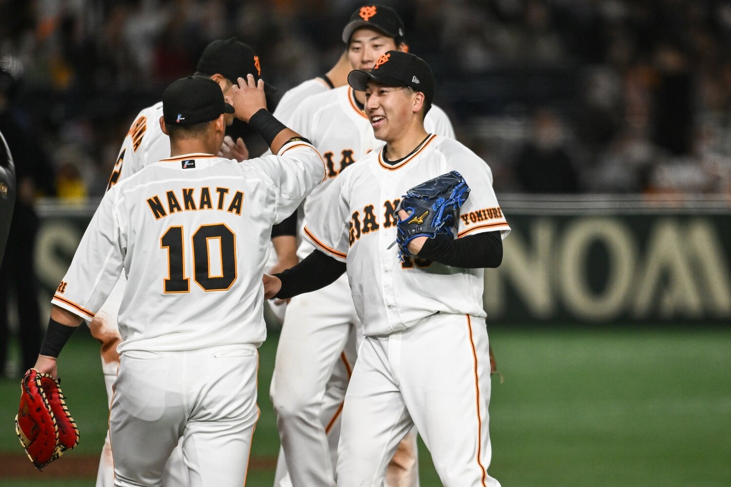 西脇工業高、関西国際大を経てドラフト1位で巨人に入団。ルーキーイヤーの開幕戦でデビューを飾り、初セーブを挙げた（2022年）　©︎Nanae Suzuki