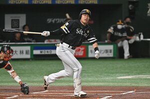 記者の声「ギータ瘦せた？」 交流戦で1試合5三振、本塁打ゼロの異常事態…ソフトバンク柳田悠岐（33歳）に今、何が起きているのか