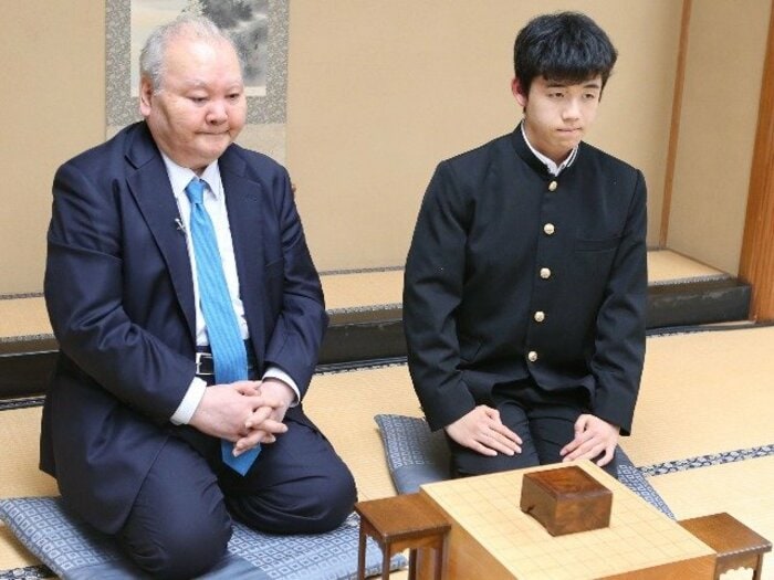 14歳で四段の藤井聡太二冠は別格「プロ棋士になれる人となれない人の決定的な差とは？」“教授”に聞く＜Number Web＞ photograph by KYODO