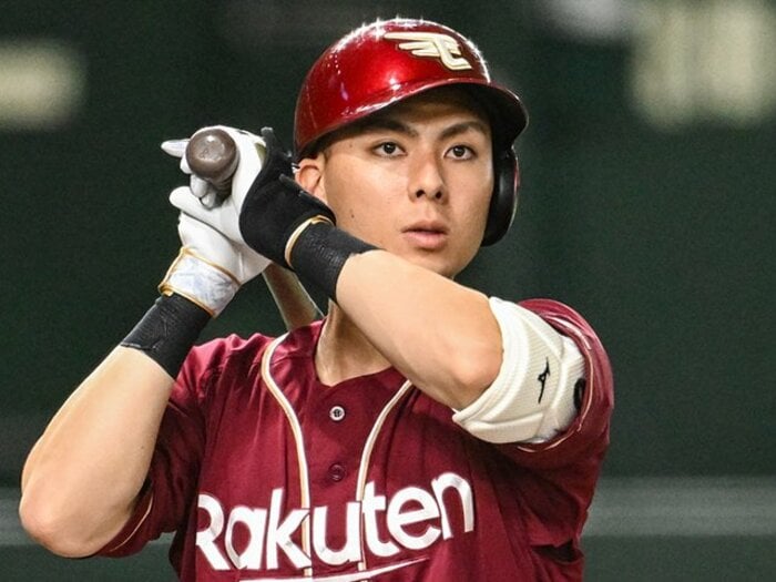 パ・リーグ「3割打者消滅」がほぼ確実…村林一輝、柳町達らの争いに見えるけど「異例の規定打席未達なのに首位打者」可能性のある選手とは＜Number Web＞ photograph by Nanae Suzuki