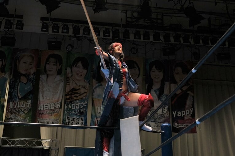 竹刀を持っての入場がトレードマーク