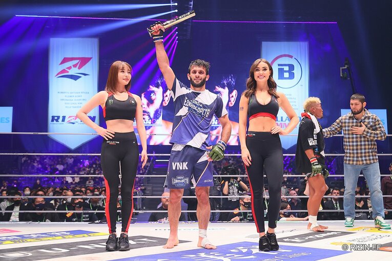 先鋒戦はBellatorのガジ・ラバダノフが判定3-0で勝利　©RIZIN FF
