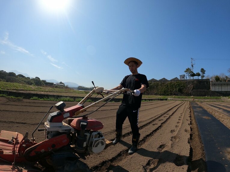指導者にならないJリーガーは何をする？ 徳永悠平が麦わら帽と長靴姿でスイートコーンを栽培するワケ(16)