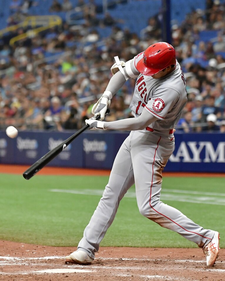 大谷の“内角球を逆方向25号”©Getty Images
