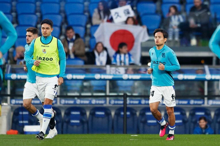 「TAKEユニの日本人ファンが増えた気が」久保建英MOMも“代えが利かない状態”を現地撮影…ソシエダは狂う歯車を直せるか(57)