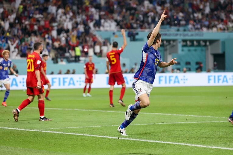 喜ぶ田中碧（奇跡のゴールシーン　25／57）　©Kaoru Watanabe/JMPA