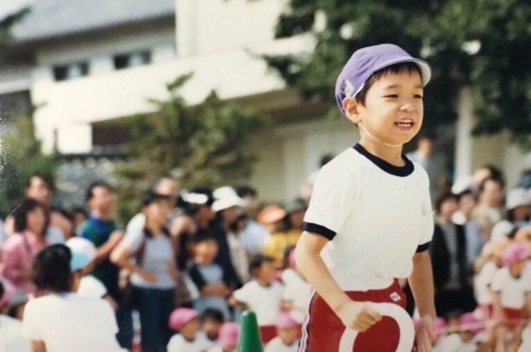 幼い頃から手脚が長く、身長もグングン伸びていった（写真/母・純子さん提供）