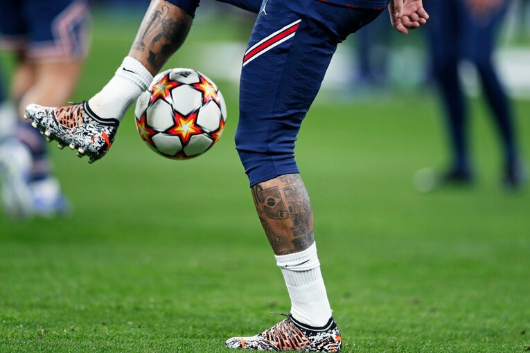 PSGメッシらをサポーターが威圧…CLベスト16でレアル大逆転勝利の背景＜翌日、カンプノウではなぜかバルサの守護神にブーイング＞(5)