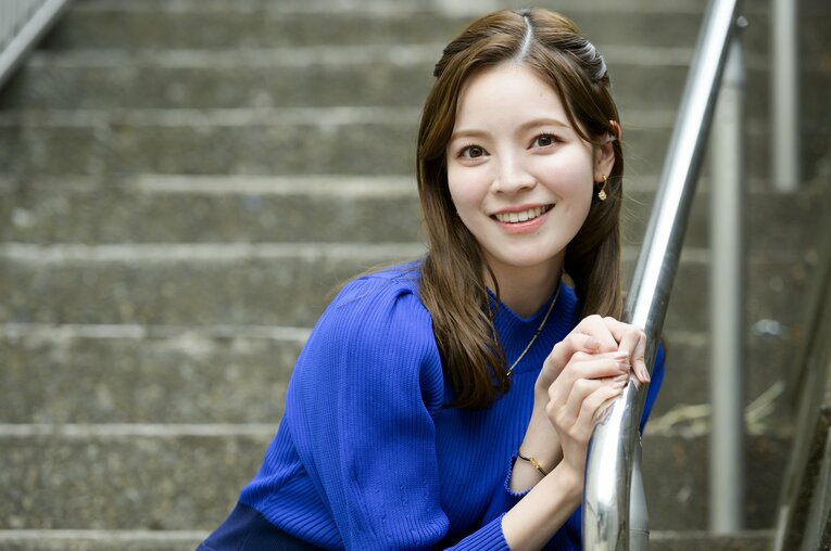 三宅絹紗アナ　©Hirofumi Kamaya