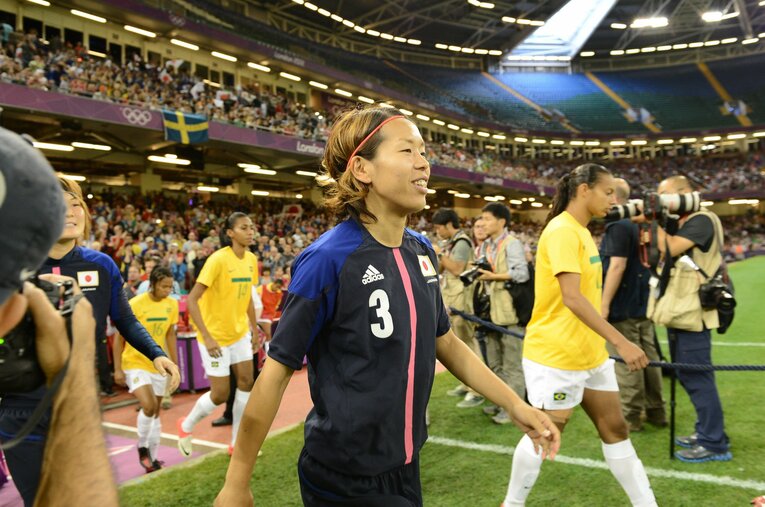 なでしこジャパン時代の縁によって、岩清水の孤独さが紛れていくきっかけになったという　©JMPA