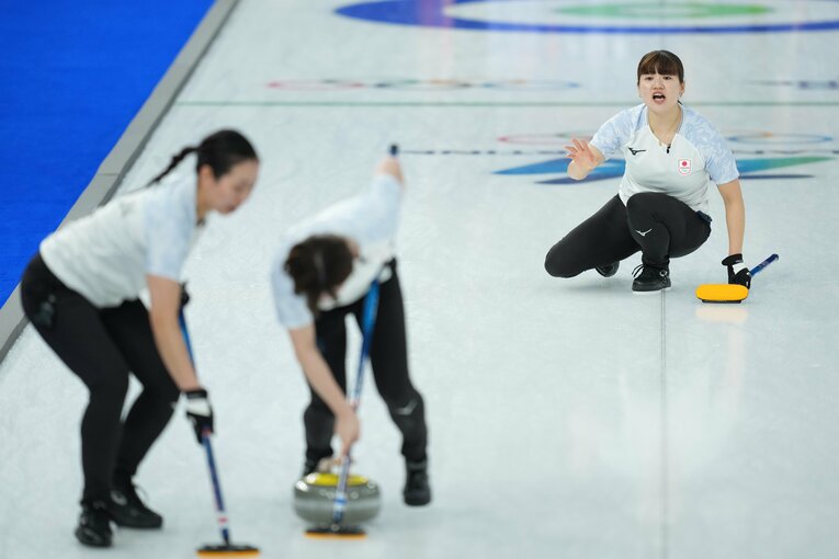 研磨後のイギリス戦。大きく幅をとった小谷優奈のショット　©Tsutomu Kishimoto/JMPA