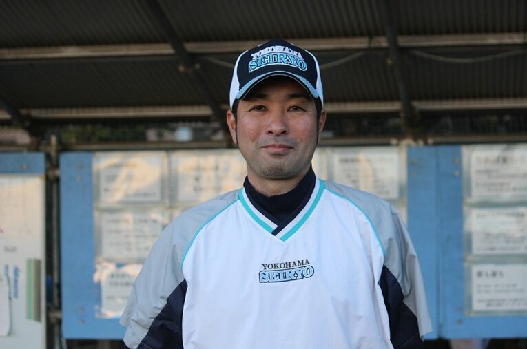 横浜清陵の野原慎太郎監督。この春ベスト8で、夏は第二シードから戦う ／ photograph by  Minoru Ohtoshi