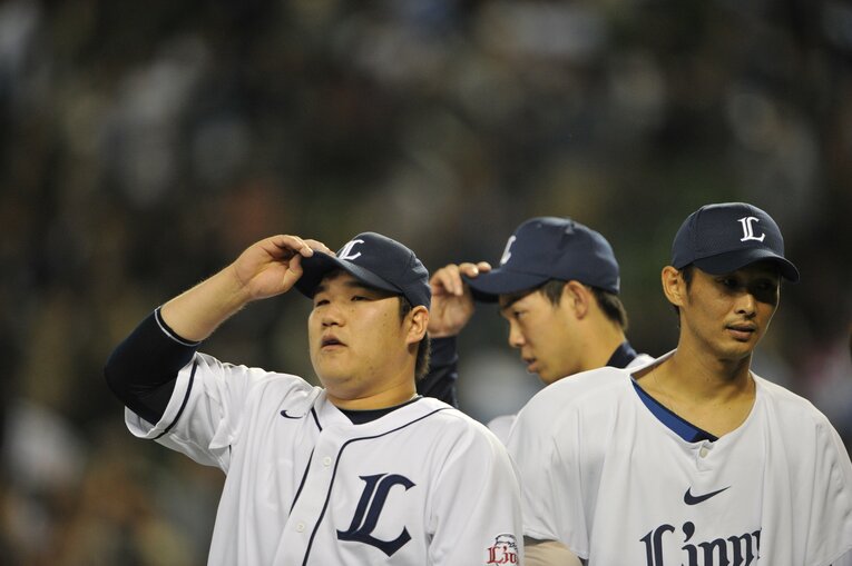 「サンペイ、三振してもいいからさ」“おかわりくん”ブレイク前夜の西武・中村剛也を救った言葉《祝・史上14人目の450本塁打》(53)