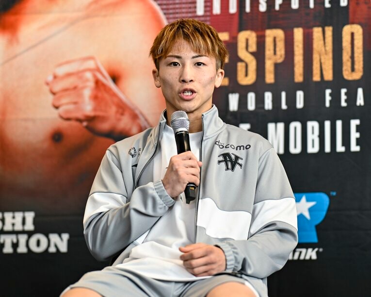 カルデナス戦後の会見の様子。デビュー以来の連勝を「30」に伸ばした　©︎Hiroaki Yamaguchi