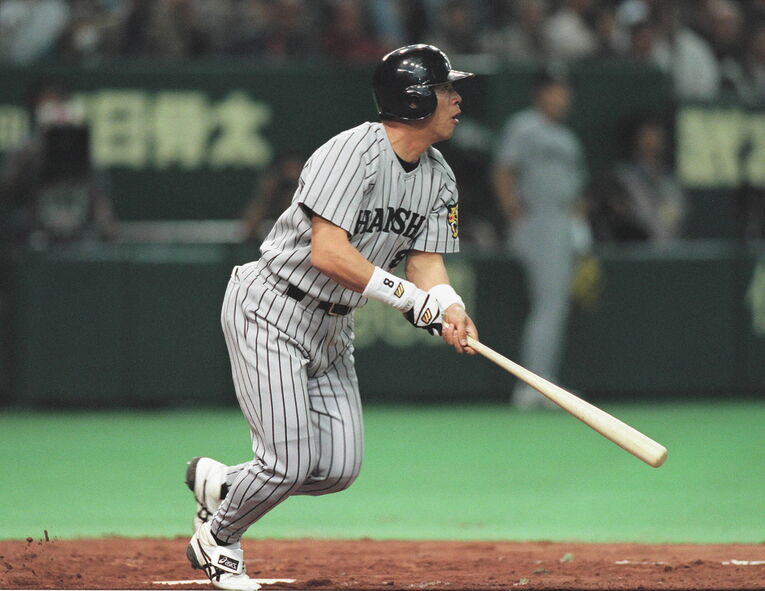 伯父の佐々木誠は通算1599安打を記録した名選手だった　©JIJI PRESS