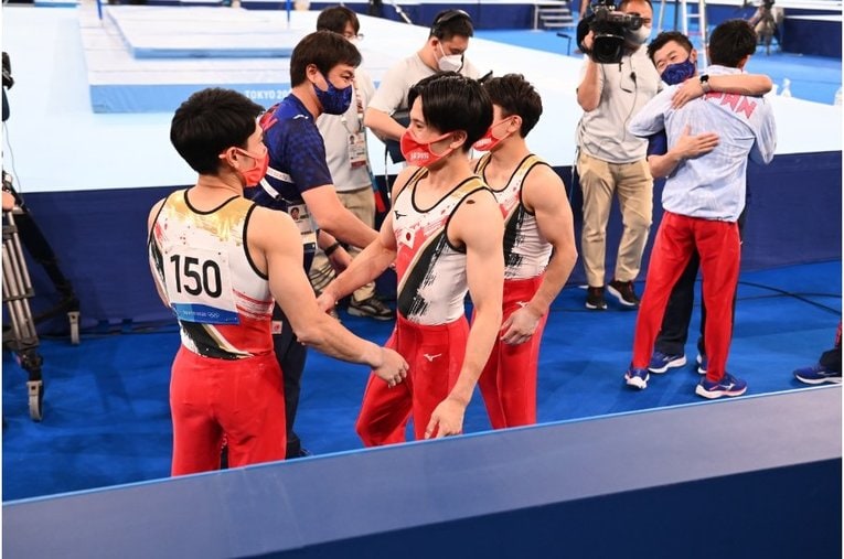 体操団体男子 ／ photograph by Naoya Sanuki/JMPA