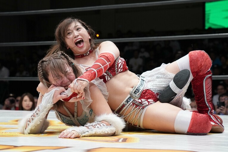 桜井麻衣をSTFに捕らえた青野未来　©Essei Hara