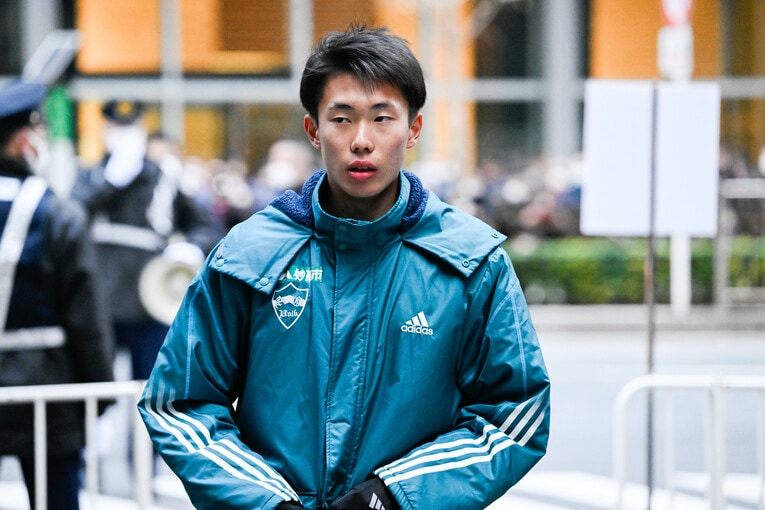 2年前の箱根駅伝でも1区を走り青学大の総合優勝に貢献した荒巻朋熙。今年も同じ1区にエントリーされたが、無念の当日交代に　©Nanae Suzuki