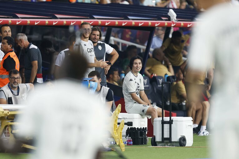 ダメ押し点にベンチの南野にも笑顔が