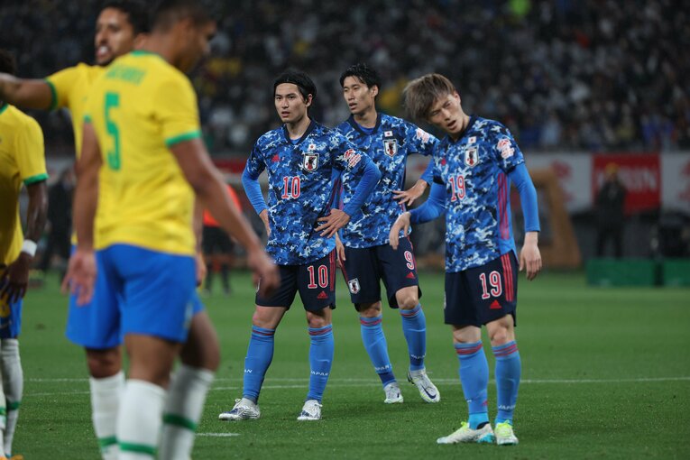 最後の共演は昨年6月のブラジル戦となった鎌田―古橋の2人のコンビ　©Shinya Mano／JMPA