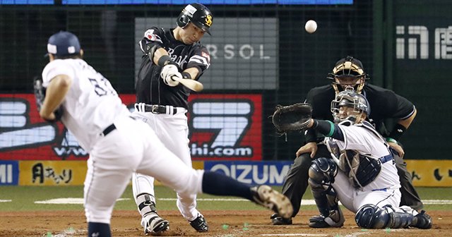 ホークスの 笑わない男 長谷川勇也 年俸減も 技術が僕を守ってくれた プロ野球 Number Web ナンバー ホークスの 笑わない男 長谷川勇也 年俸減も 技術が僕を守ってくれた プロ野球 Number Web ナンバー
