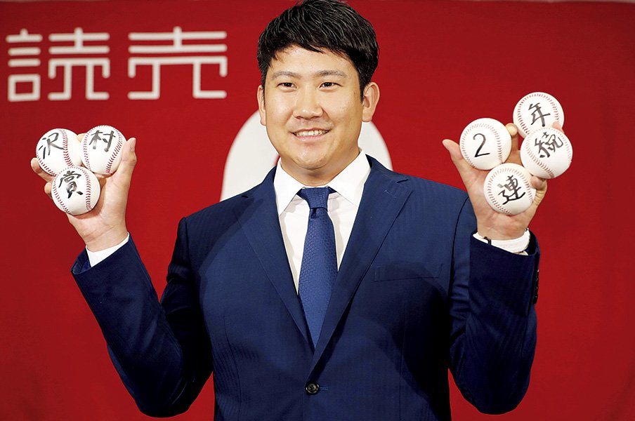 選考基準クリアで沢村賞。菅野智之が数字と戦う理由。~7つの基準をすべて達成して格別の受賞~<Number Web> photograph by KYODO