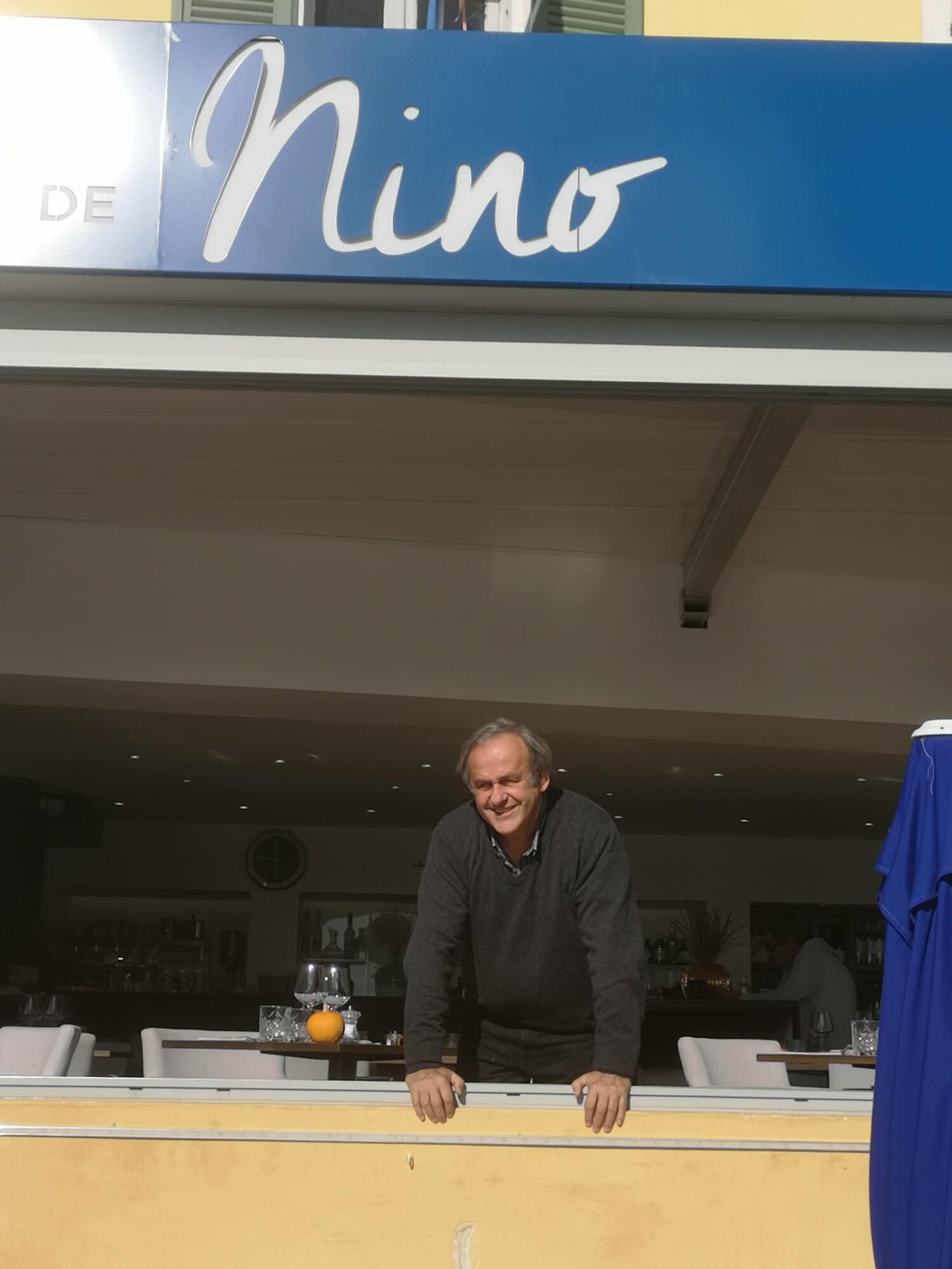 南仏カシー市に所有するレストランにて　©Florent Dabadie