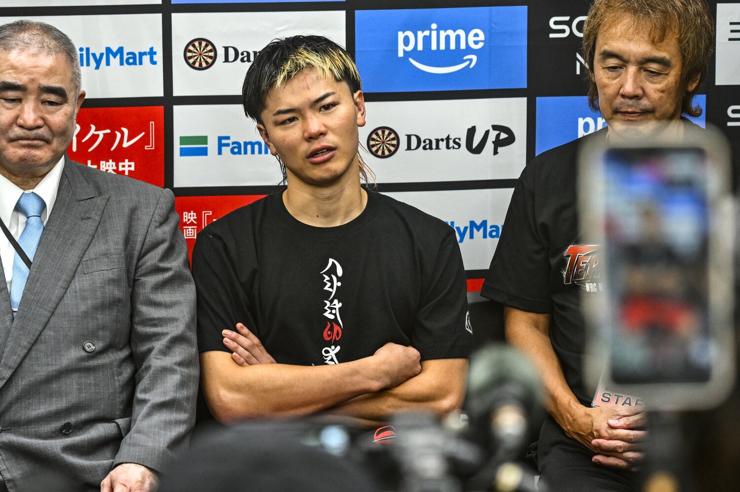 帝拳ジムの浜田剛史代表と葛西裕一トレーナーが同席した那須川天心の試合後会見　©Takuya Sugiyama