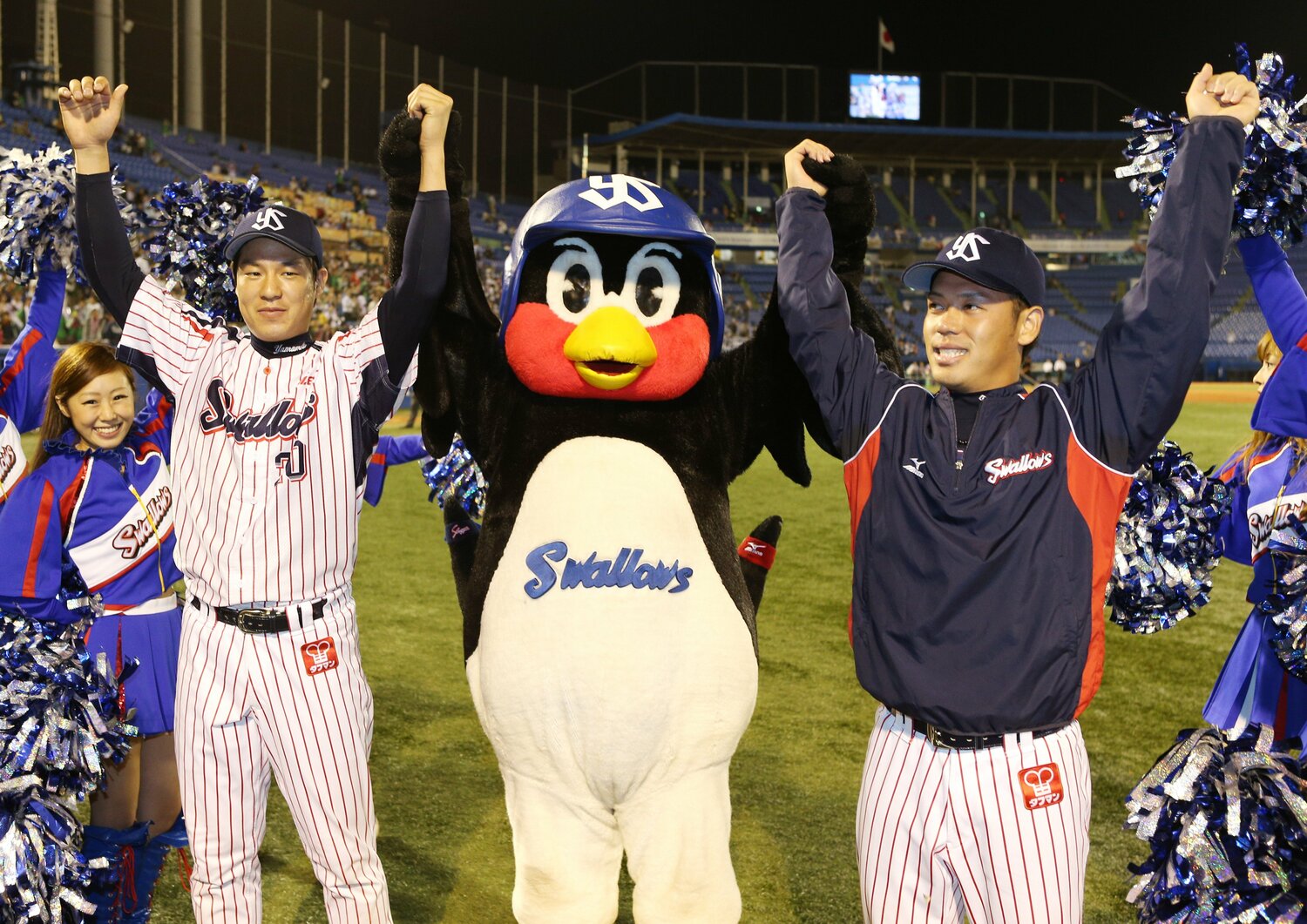 リーグ単独トップの16勝を挙げた小川（右）　©JIJI PRESS