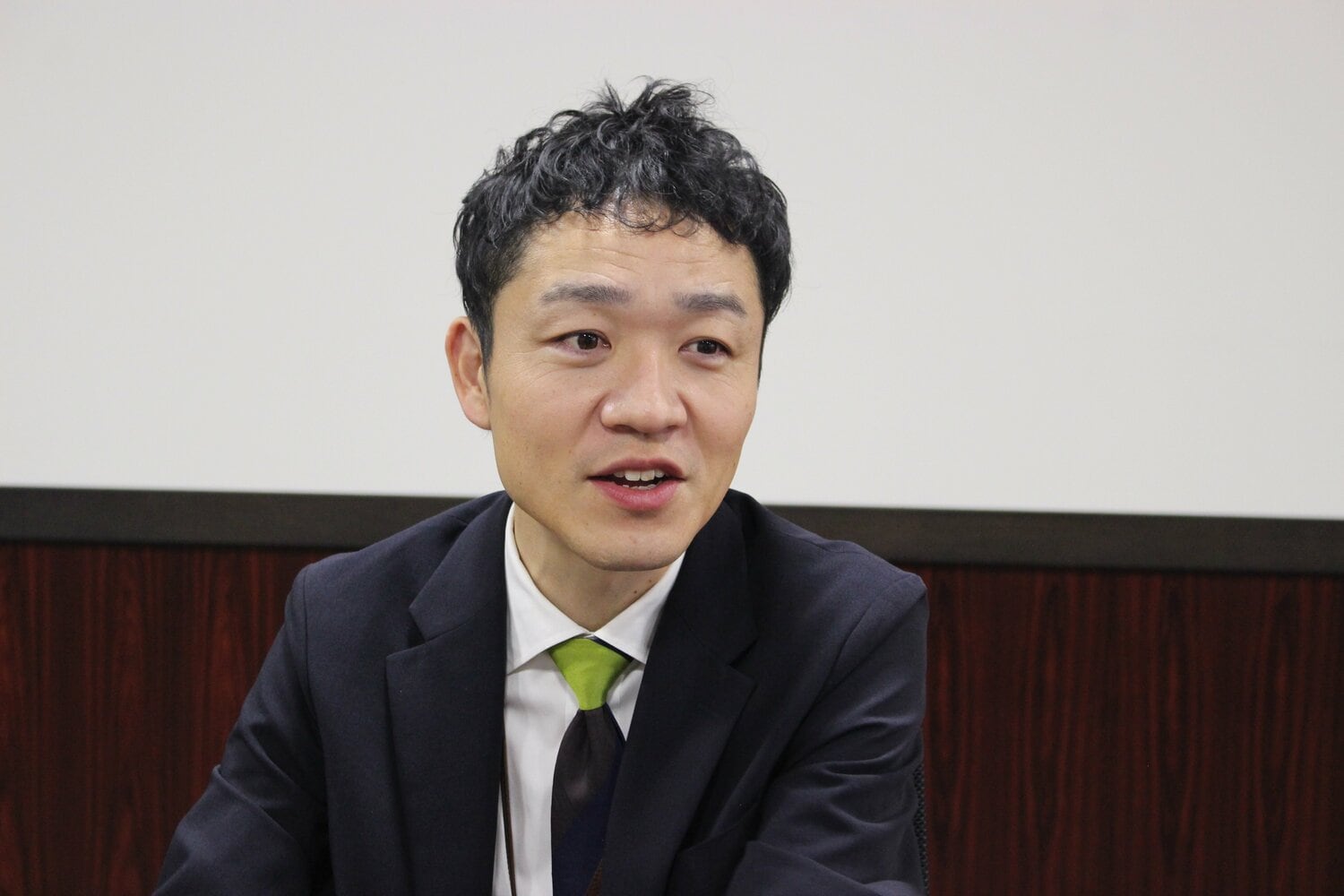 インタビューに応じる横田竜一さん。青学大の“原チルドレン1期生”のひとりだ　©Number Web