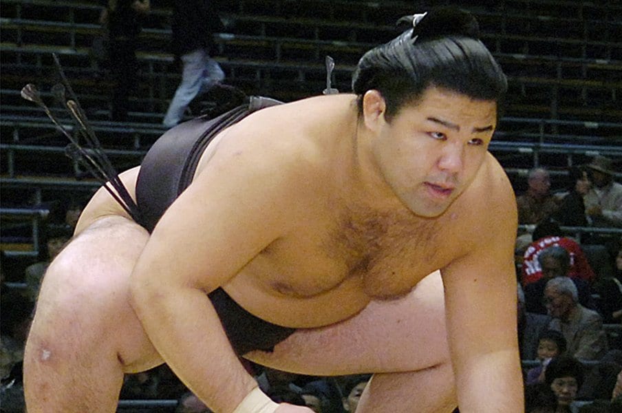 引退した里山の忘れられない一言。「本当は前に出る相撲を取りたい」＜Number Web＞ photograph by Kyodo News