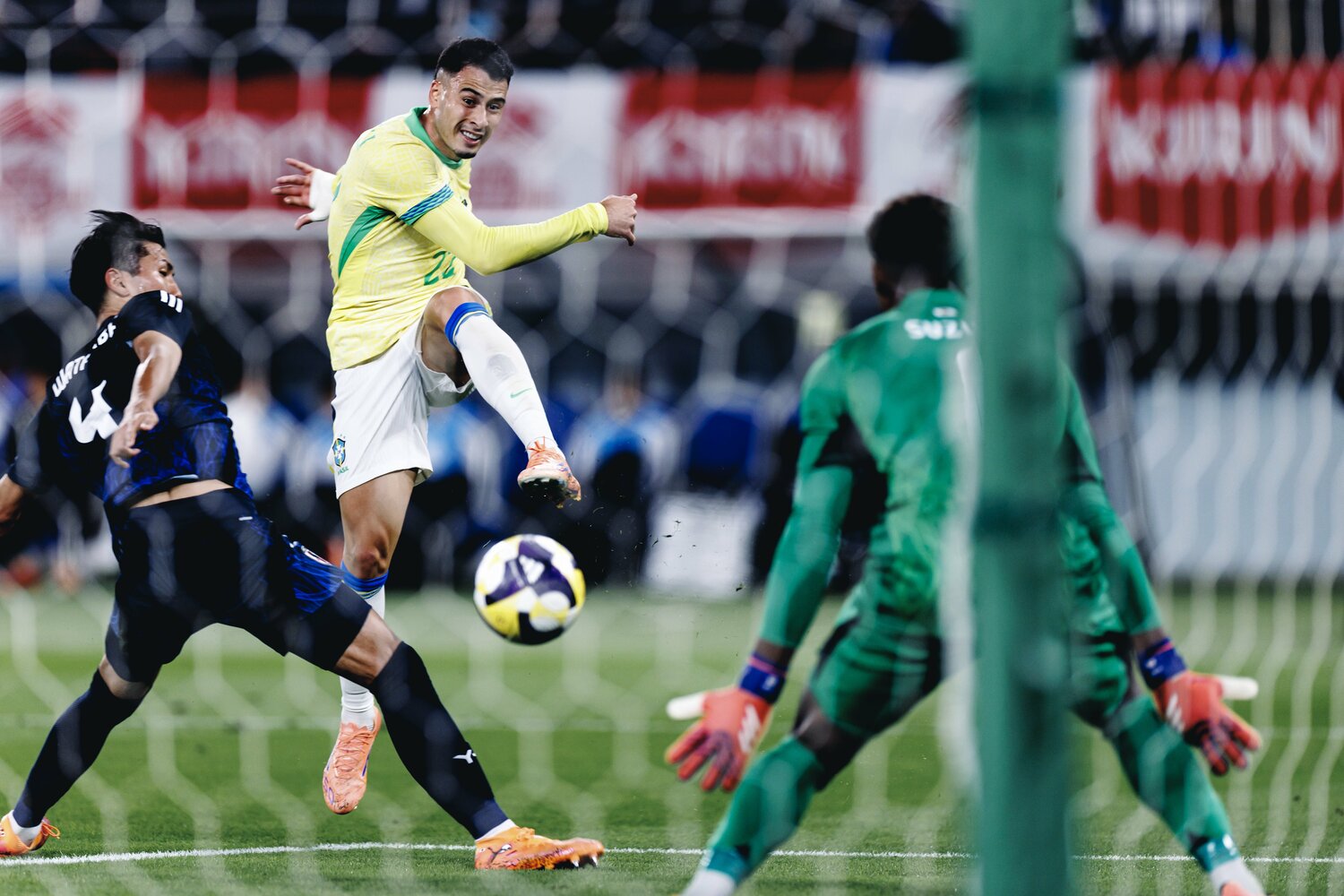 ブラジル戦、前半32分にマルティネッリのゴールで0－2と突き放された　©Kiichi Matsumoto