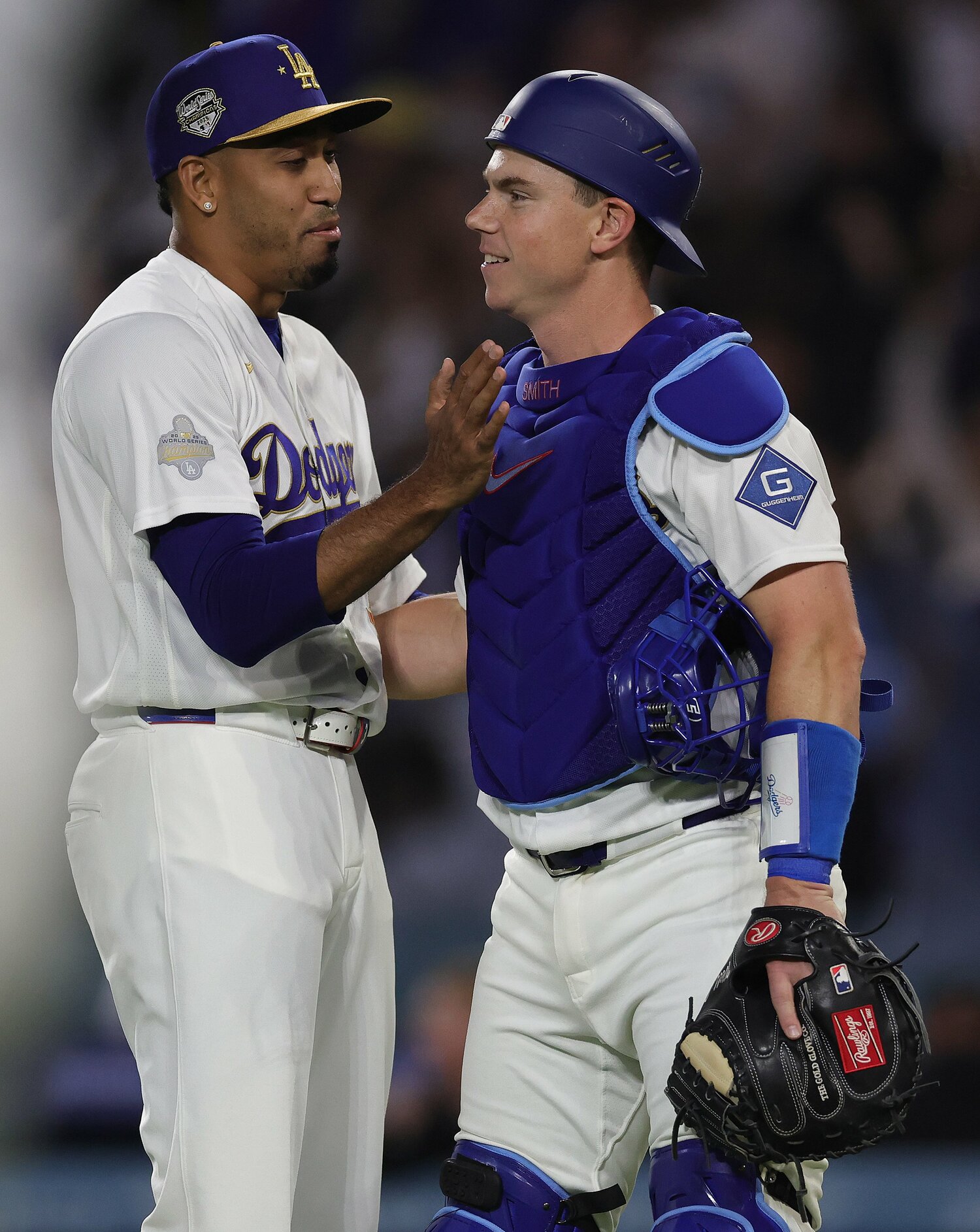 開幕3戦目のヒーロー、スミスは新守護神ディアスとも笑顔 ©Getty Images