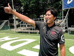 元Jリーガーで現役テレビマン。外池監督がワセダを変えた。~「日本をリードする存在」という蹴球部のビジョン~