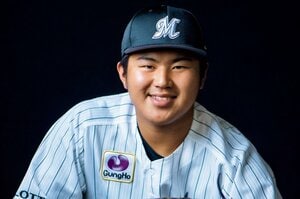「見たことがない速さにビックリ」佐々木朗希20歳の全投球を受けた18歳捕手・松川虎生が明かす究極の一球とは？